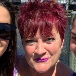 Meet your Posher, Loreen